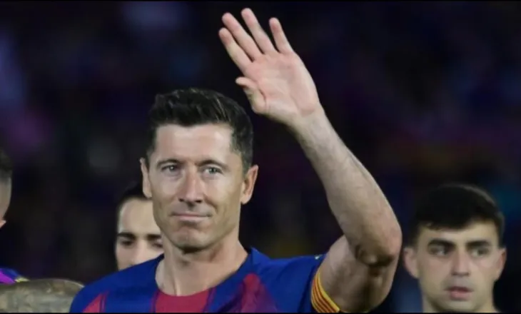 Barcelona, mbrëmja e Robert Lewandowskit,  i gjithë Camp Nou në këmbë dhe ovacione për polakun(VIDEO)