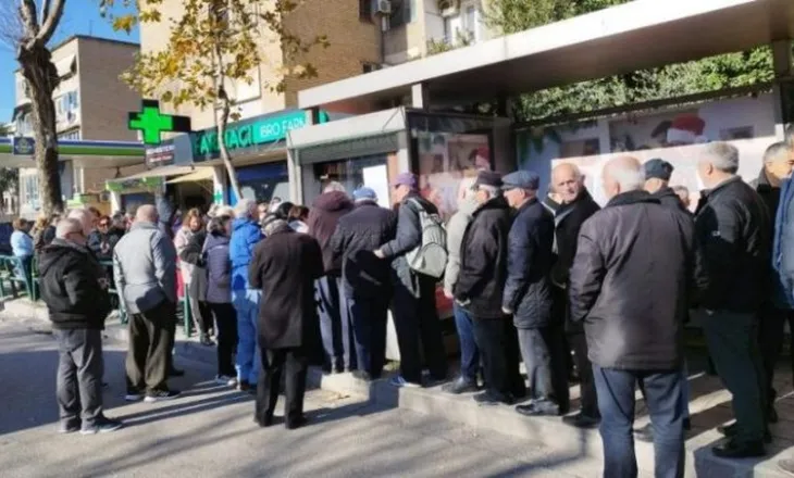 Bashkia e Tiranës shton pikat e shpërndarjes për abonetë falas për pensionistët, Ristani: Do të ndërtojmë një sistem të ri