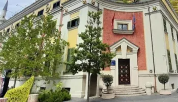 Bashkia e Tiranës shtyn afatet për aplikimet për kredi të buta