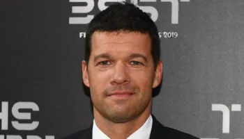 Bayerni i penalizuar nga arbitrimi? Ballack: Më duket sikur u tentua të ndikohej ndeshja