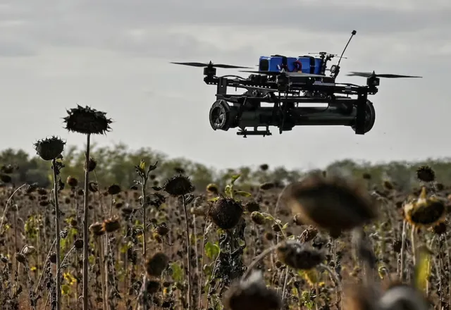 BBC: Ukraina intensifikon sulmet ndaj autokolonave ruse me dronë me inteligjencë artificiale