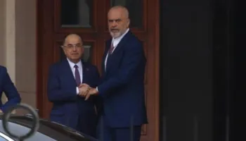 Begaj dhe Rama urojnë 1 Majin, mesazhe për vlerësimin e punës dhe kontributit të qytetarëve