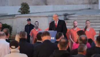 Berisha: 8 maji protestë për familjen, për vogëlushët tanë, për jetën, sigurinë dhe të ardhmen!