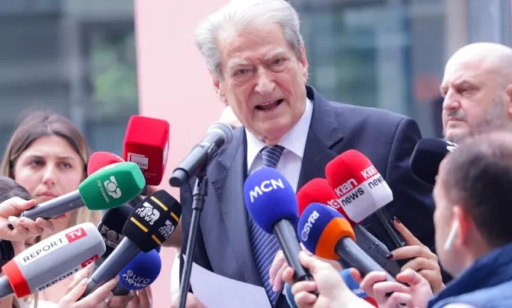Berisha: Altin Dumanit i shtohet mbiemri Vila! Vetingu i tij është një proces i rremë!