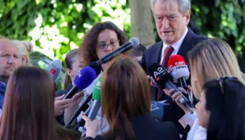 Berisha: Dumani bleu apartament në zonë elitare me 390 euro metrin!