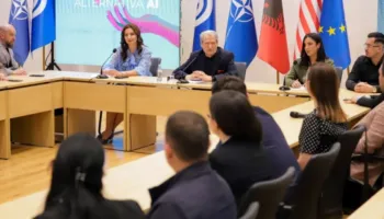 Berisha: Edi Rama dhe Haram Begaj janë sharlatanët më të mëdhenj të epokës së urtësisë artificiale