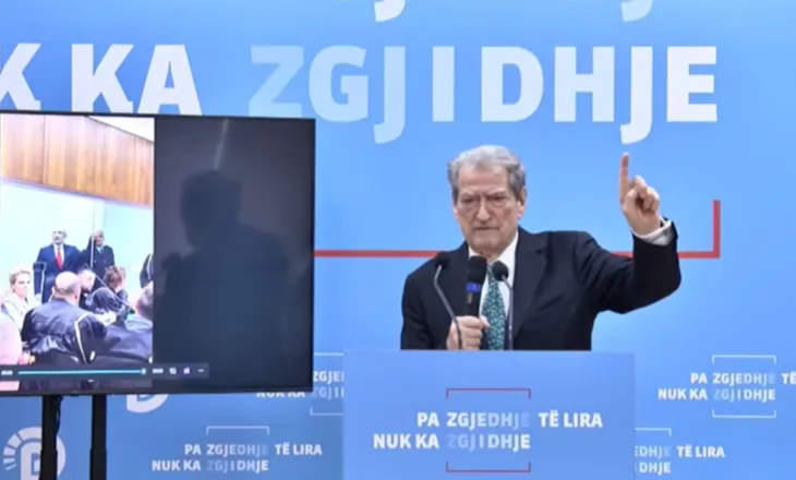 Berisha i del në krah Metës: Nuk ka përdorur kurrë në jetën e tij karta krediti, Monika po, të kushëririt të vet