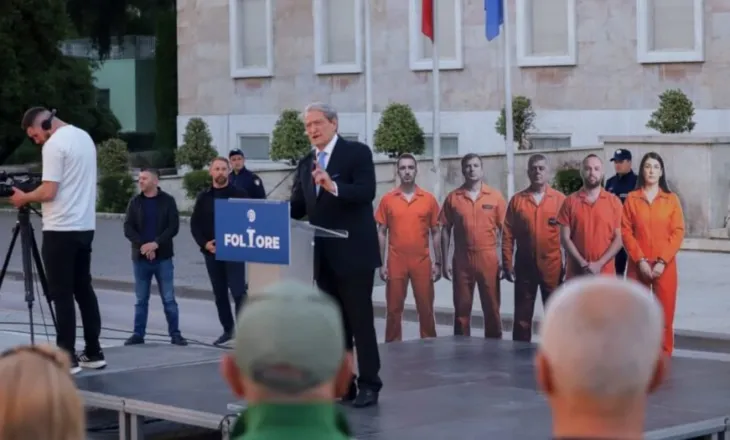 Berisha: Ju po shkruani një kapitull të ri, sepse nuk pajtoheni me një kriminel që është i aftë të vendosë gjithçka për të shpëtuar lëkurën e rij