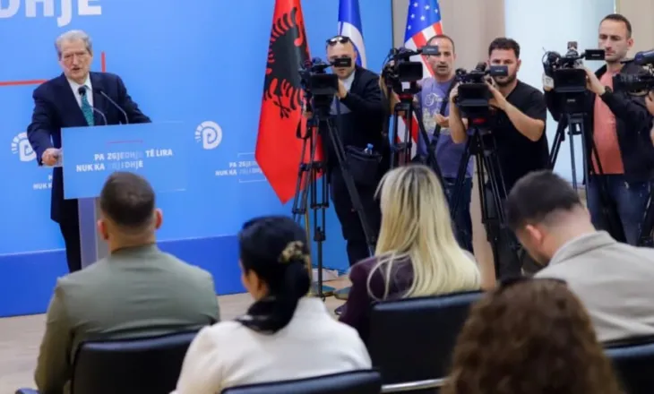 Berisha: Ministri i Jashtëm të japë dorëheqjen për fyerjet ndaj shqiptarëve, dje mashtroi hapur për raportin IBAR!