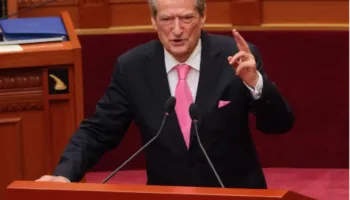 Berisha: Ne jemi opozitë dhe nuk pranojmë që askush në këtë parlament të qëndroj mbi kushtetutë