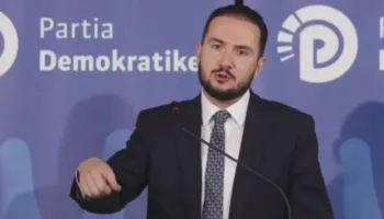 “Berisha nuk e sjell dot PD në pushtet, as sot dhe as kurrë”, Salianji: Çdo ditë që qëndron në krye, humbje për…