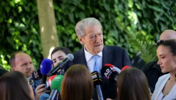 Berisha publikon dokumentin: Rama e legalizoi vilën trekatëshe pa leje të Dumanit për ta marrë peng atë