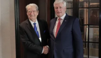 Berisha takim me presidentin e IDU, Harper në Zagreb: Korrupsioni po mbrohet politikisht, mazhoranca pengoi…