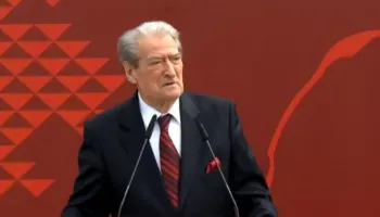 Berisha: Të frymëzuar nga Skënderbeu të vazhdojmë betejën për çlirimin e vendit nga Edi Rama