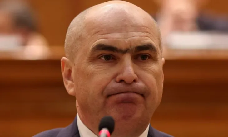 Bie qeveria në Rumani, presidenti kërkon përjashtimin e partisë së ekstremit të djathtë nga çdo koalicion i ardhshëm qeveritar