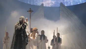 BIRN: Kur spektakli kalon vijën e kuqe, koncerti i Kanye West në Tiranë ngre pikëpyetje të shumta