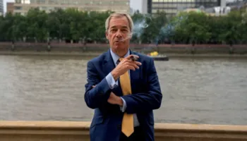 Bleu pronë 1.4 milionë paundë me paratë e biznesmenit të kriptomonedhave, Nigel Farage në akuzë në Britaninë e Madhe