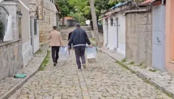 Bllokohet votimi për kreun e PD-së në Korçë, komisionerët marrin kutitë dhe largohen