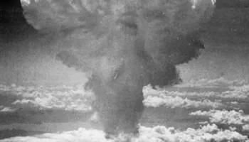 Bomba e parë bërthamore lë pas një kristal të veçantë