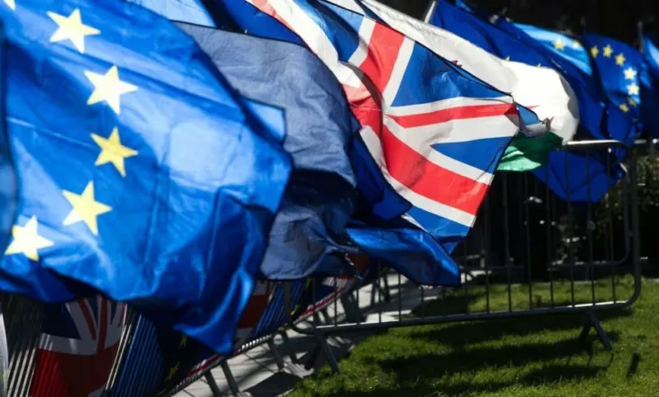 Brexit përçan qeverinë britanike! Laburistët, pro dhe kundër rikthimit në BE