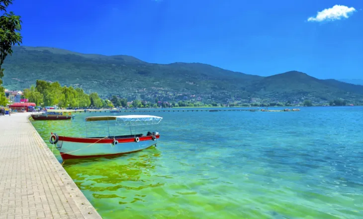 ‘Bukuri e lashtë që sfidon destinacionet luksoze’, Liqeni i Ohrit shpallet më i bukuri në Europë