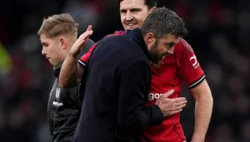 Carrick: I lumtur që kam mbështetjen e lojtarëve për të qëndruar te Manchester United