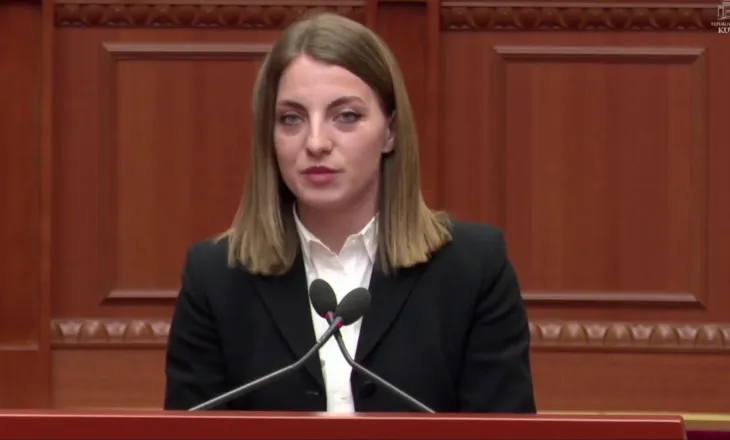Censurohet fjala në gegnisht e deputetes së PS, Kuvendi: Shqipja standarde në procesverbal, detyrim ligjor