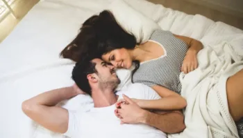 Çfarë e shkakton dhimbjen pas marrëdhënieve seksuale?! Ja disa nga arsyet..