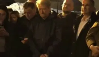 Çfarë ndodhi? U lajmërua se do të niste në 19:00, protesta e PD fillon me një orë vonesë, kjo është situata në Bulevard