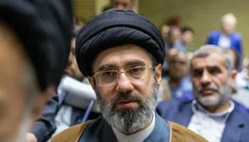 CIA: Khamenei i plagosur jashtë, por…’strategu’ i Iranit vazhdon të komandojë