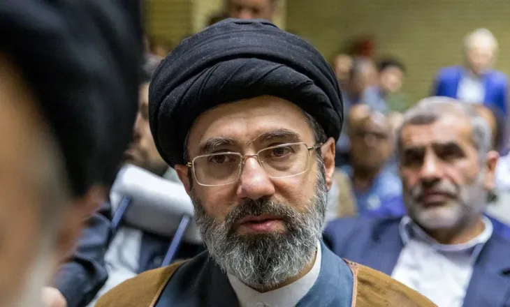 CIA: Khamenei i plagosur jashtë, por…’strategu’ i Iranit vazhdon të komandojë