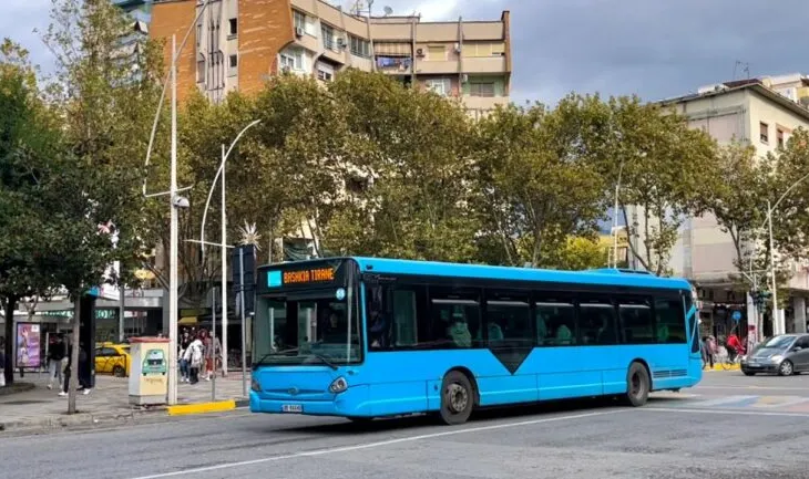 Çmimi i karburanteve/ Shoqatat e transportit kërkojnë zgjatjen dhe me 3 muaj të periudhës së kompensimit të naftës