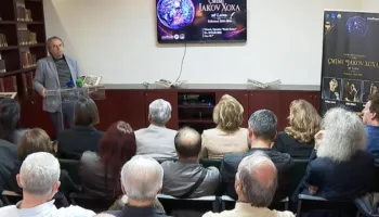 Çmimi “Jakov Xoxa” për Gëzim Aliun, shkrimtari nga Kosova vlerësohet për kontributin në letërsi, juria drejtohej nga Rexhep Qosja