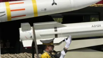CNN: Irani ‘nxjerr sërish në funksion’ arsenalin e madh raketor, pavarësisht goditjeve