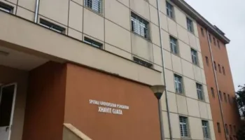 “Çohu o dreq mos bëj si e sëmurë”/ Infermierja te Psikiatria keqtrajton pacientët, reagon QSUT: Rast i papranueshëm!