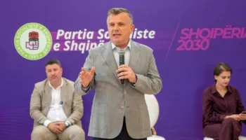 “Dasma me BE-në më e bukura”, Balla ironi me zgjedhjet për kreun e PD: Votoni si të doni demokratë, 100% do dalë Saliu