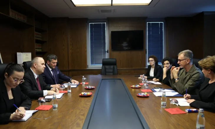 Delegacioni i BE në Shqipëri viziton ambientet e rikonstruktuara në GJKKO, Gonzato: Përmirësimi i standardeve të infrastrukturës gjyqësore, prioritet në të gjithë vendin