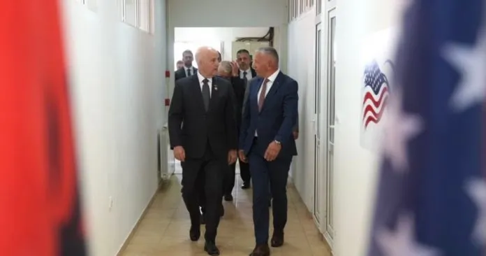 Delegacioni i kongresistëve në Preshevë: Ka probleme reale mes shqiptarëve dhe Serbisë