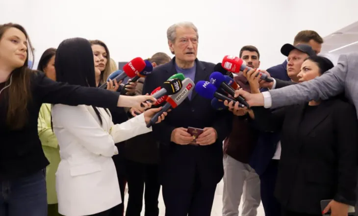 Demokratët votojnë për Berishën, PD i konsideron zgjedhjet referendum, pritet procesi i numërrimit
