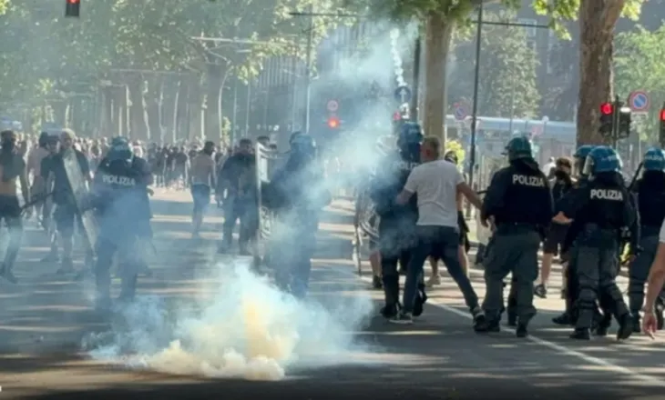 Derbi Torino-Juventus, përplasje mes tifozëve ultras, policia ndërhyri me gaz lotsjellës