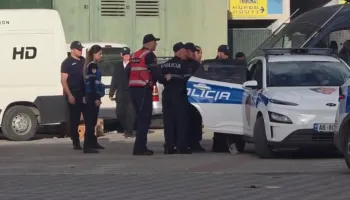 Dhuna në “Elbasan Arena”, dhjetë tifozë të KF Tiranës shoqërohen në polici