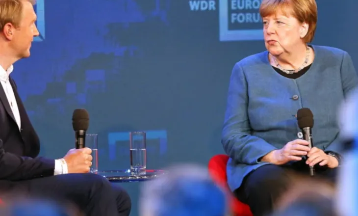 “Diplomacia ka qenë gjithmonë ana tjetër e medaljes”/ Angela Merkel kritikon ashpër BE-në: Nuk po e shfrytëzon potencialin në luftën Rusi-Ukrainë