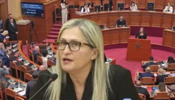 Diskreminuesja” tek anti-diskriminimi me votë socialiste!
