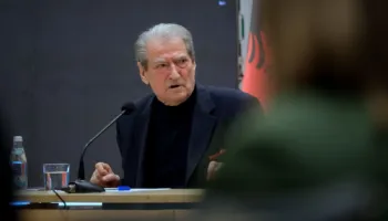 “Dje mashtroi hapur për raportin IBAR”, Berisha: Ministri i Jashtëm të japë dorëheqjen për fyerjet ndaj shqiptarëve