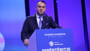 “Do ta fitojmë betejën për Shqipërinë”, deputeti Balliu në Kuvendin Kombëtar: Institucionet janë kapur, por protesta mbetet e lirë