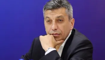 “Do ta japin shqip provimin”, Mexhiti u jep lajmin studentëve shqiptarë pas protestës