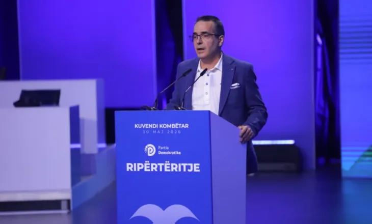 “Do t’i rrëzojmë shtyllat e mbetura të regjimit”, Hoxha:Prej 20 vitesh ekziston një konspiracion për të mbajtur Ramën..