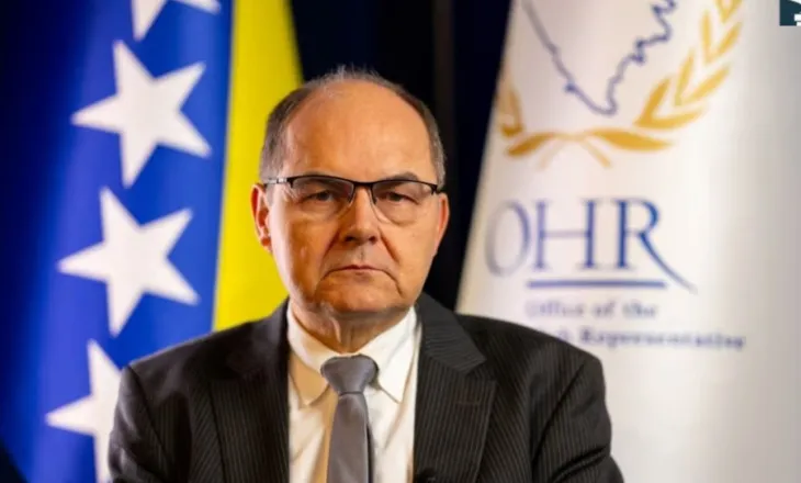 Dorëheqja e të dërguarit të OKB-së vë në pah ndarjet mes ndërkombëtarëve mbi të ardhmen e Bosnjës