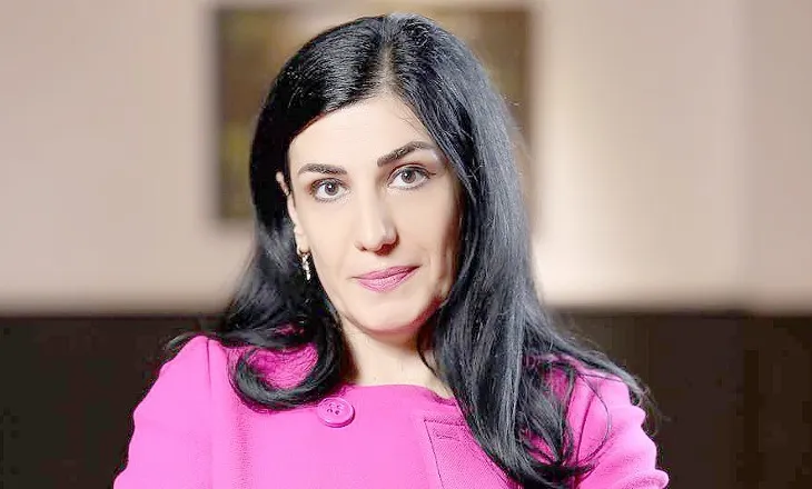 Dosja ‘AKSHI’, Gjykata e Lartë ndryshon masën për Mirlinda Karçanajn, e lë në detyrim paraqitje