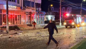 Dy të plagosur nga sulmi rus në bllokun e apartamenteve në Rumani, zëdhënësi i NATO-s: Dënoj pakujdesinë e Rusisë
